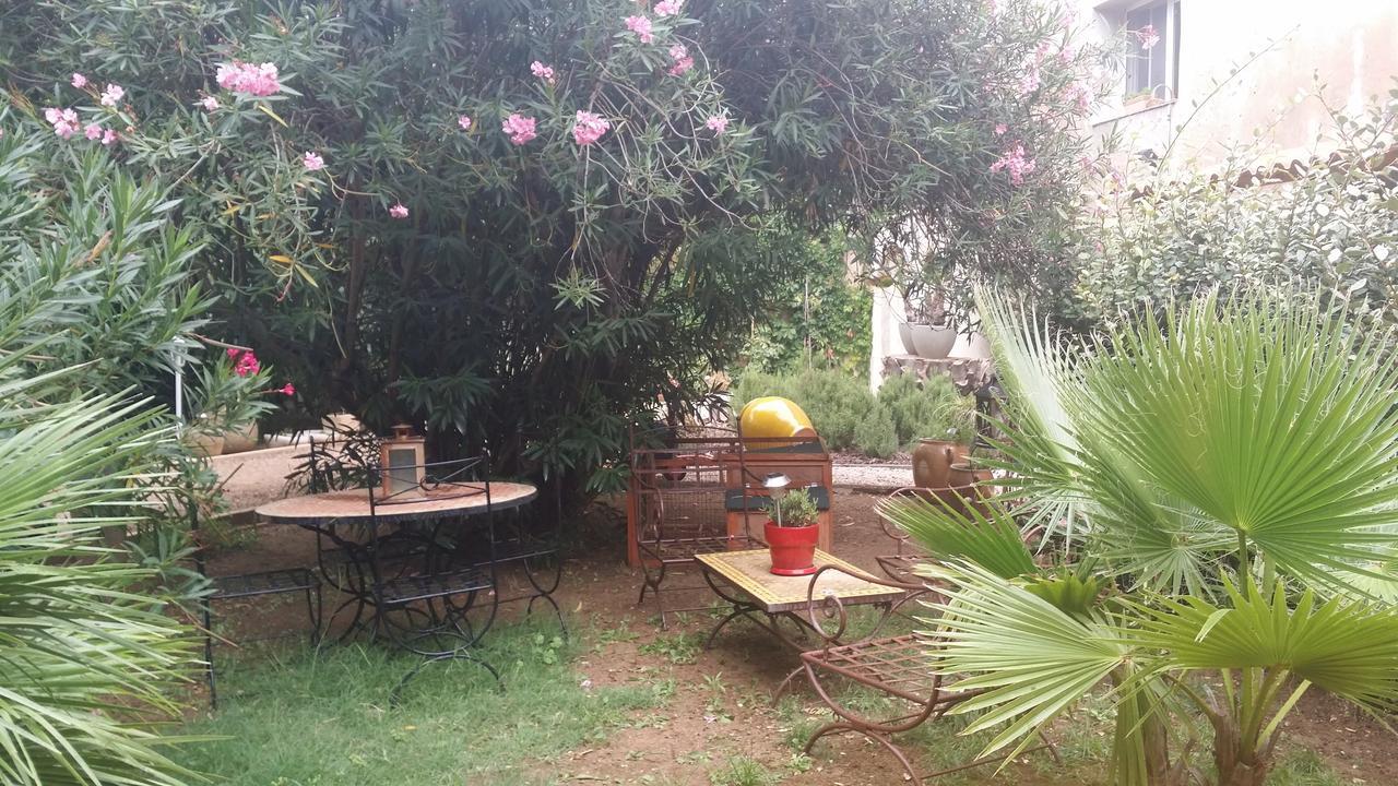 Meounes-les-Montrieux Auberge De Pachoquin מראה חיצוני תמונה