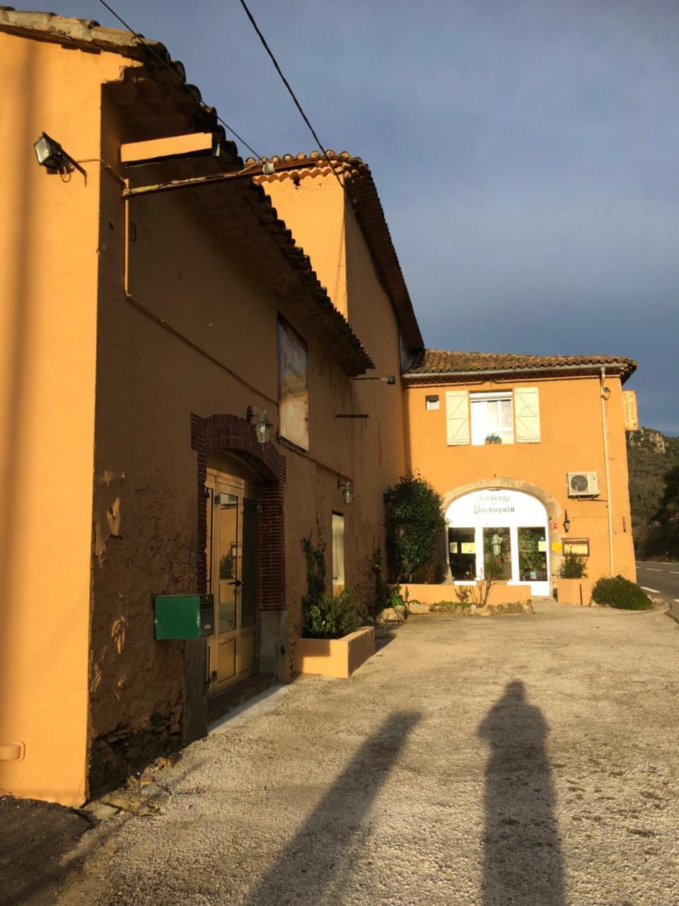 Meounes-les-Montrieux Auberge De Pachoquin מראה חיצוני תמונה